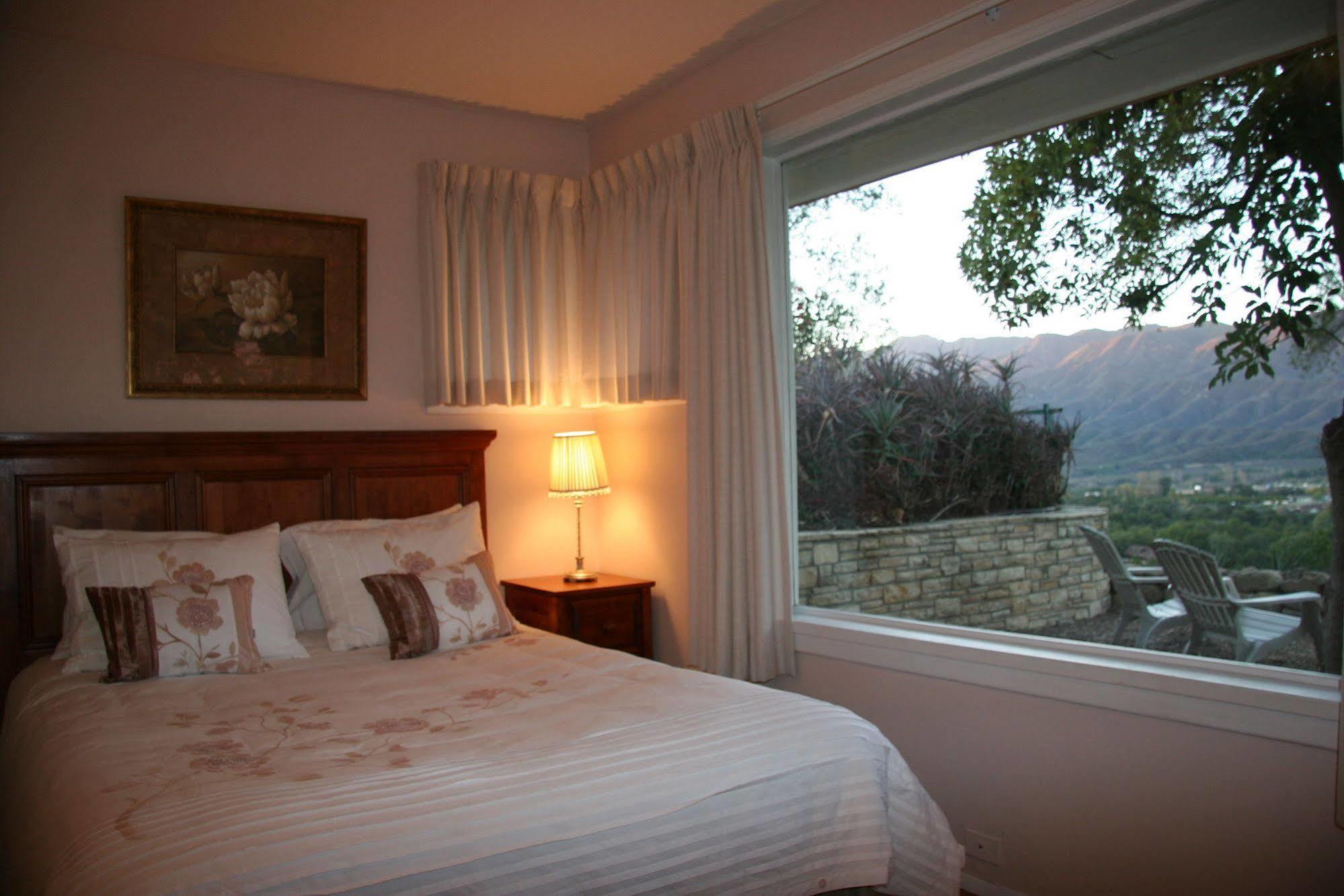 Retreat & Bed & Breakfast 3*